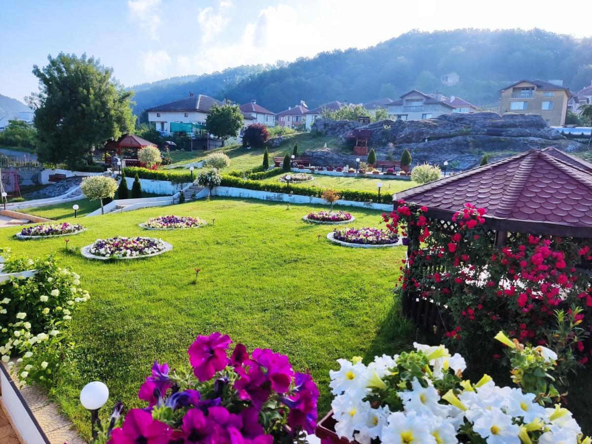 Hotel Elit Kirkovo  Extérieur photo