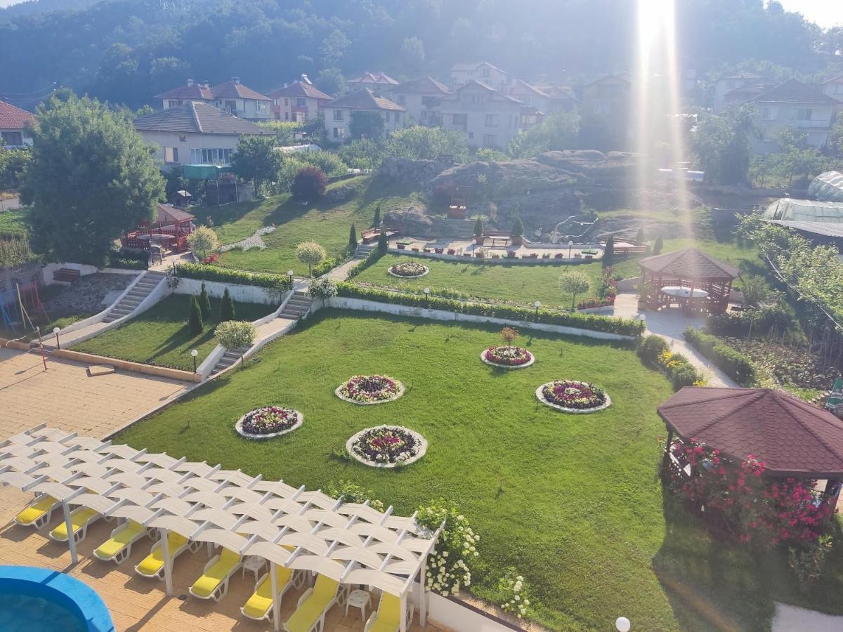 Hotel Elit Kirkovo  Extérieur photo