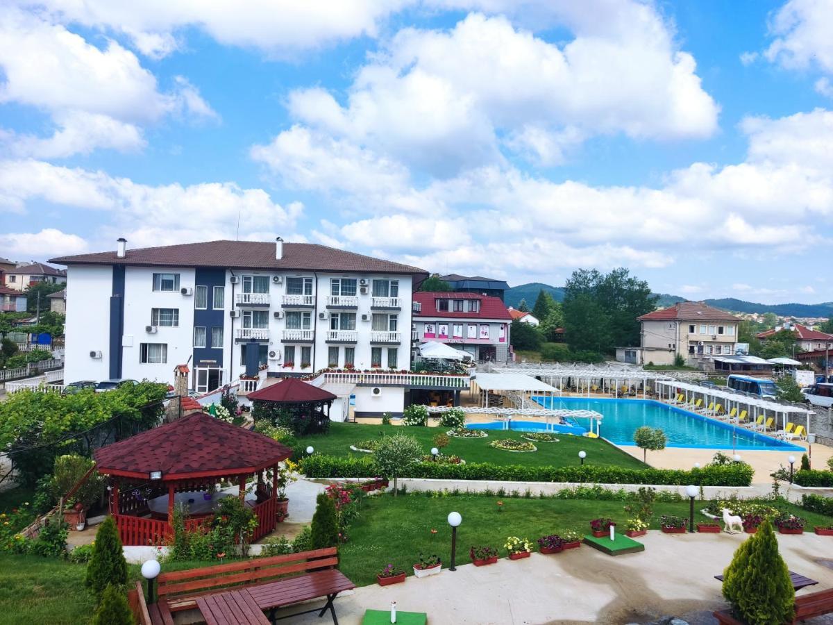 Hotel Elit Kirkovo  Extérieur photo