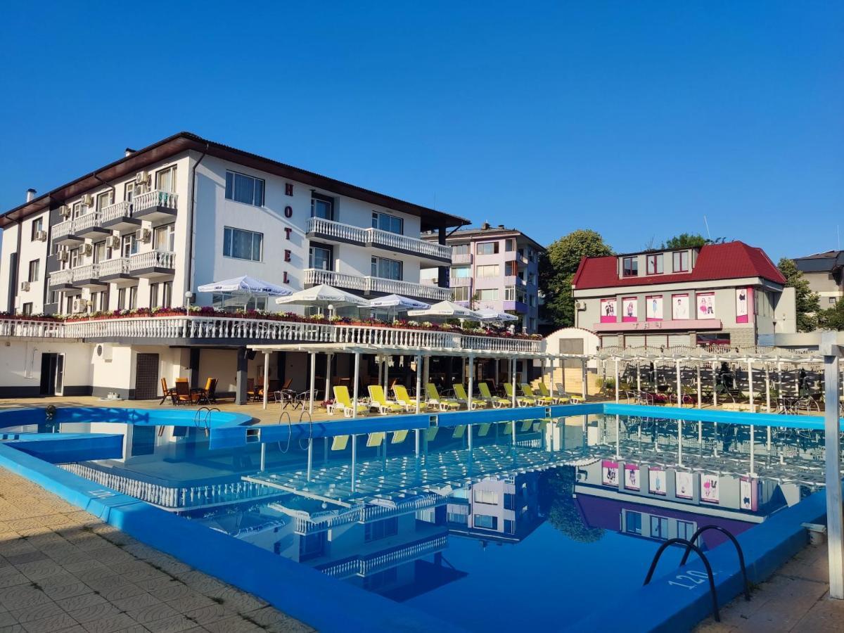 Hotel Elit Kirkovo  Extérieur photo