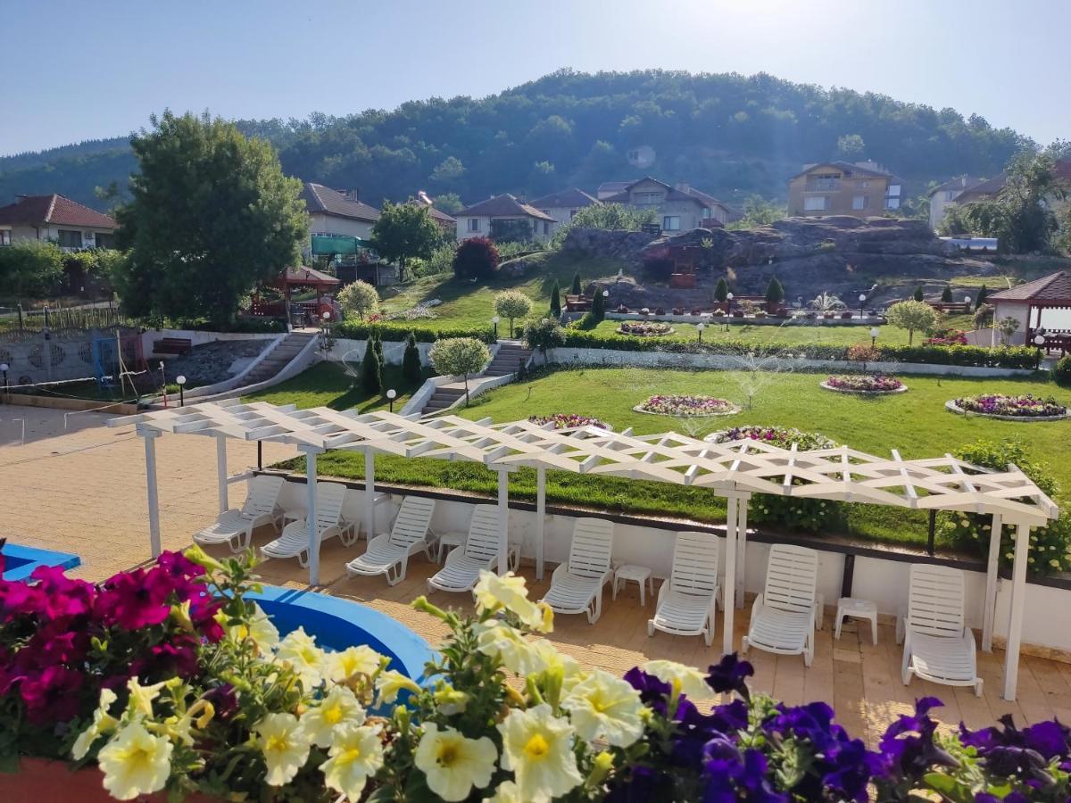 Hotel Elit Kirkovo  Extérieur photo