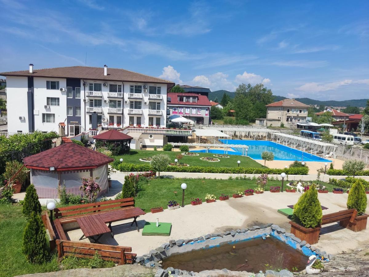 Hotel Elit Kirkovo  Extérieur photo