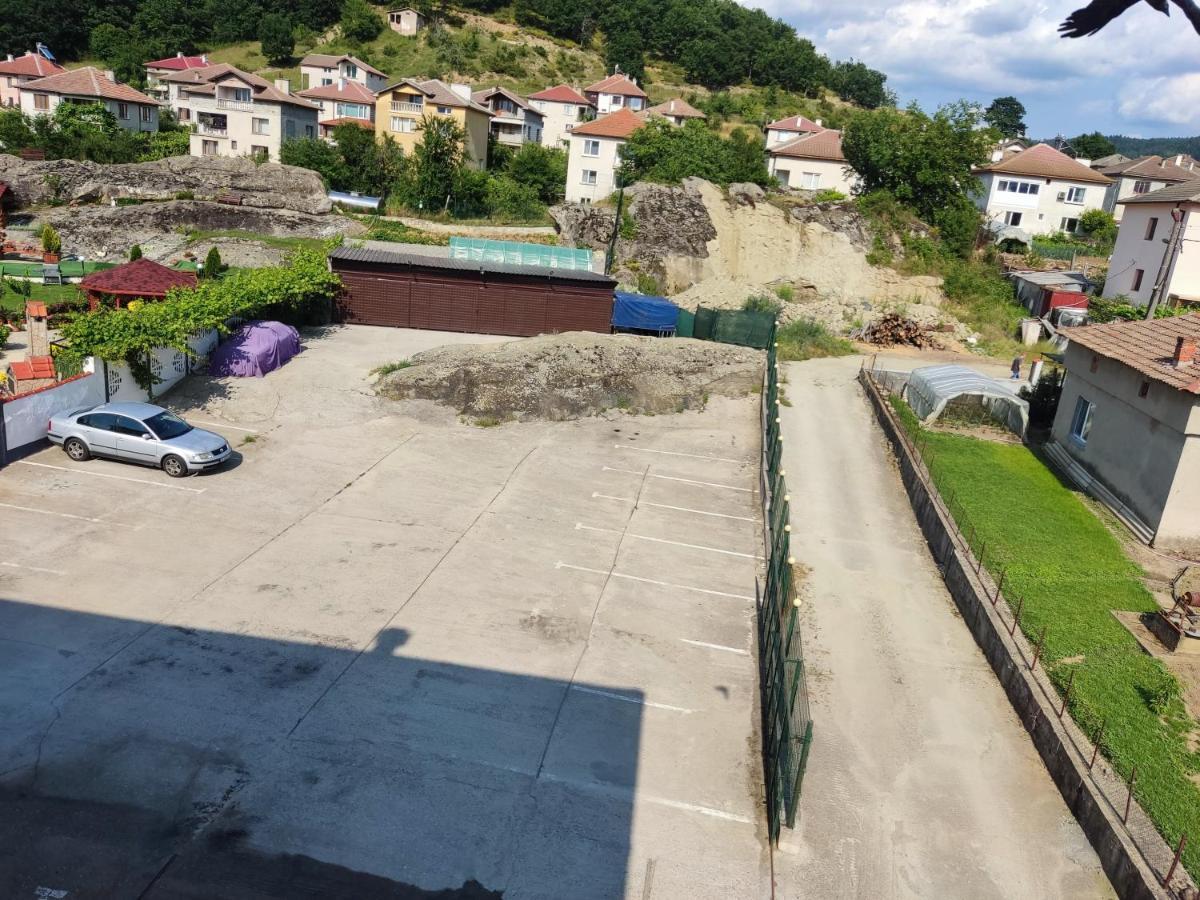 Hotel Elit Kirkovo  Extérieur photo